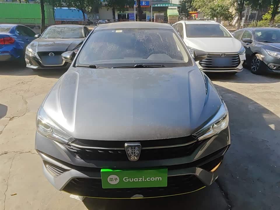 Roewe i5