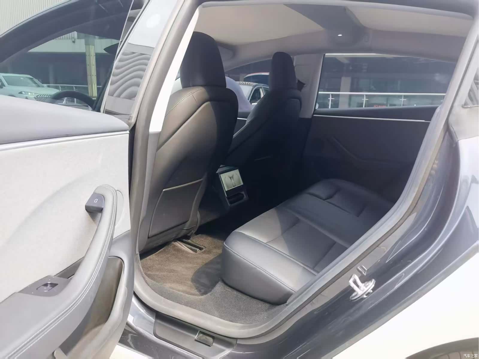 Tesla Model 3, 2024 6