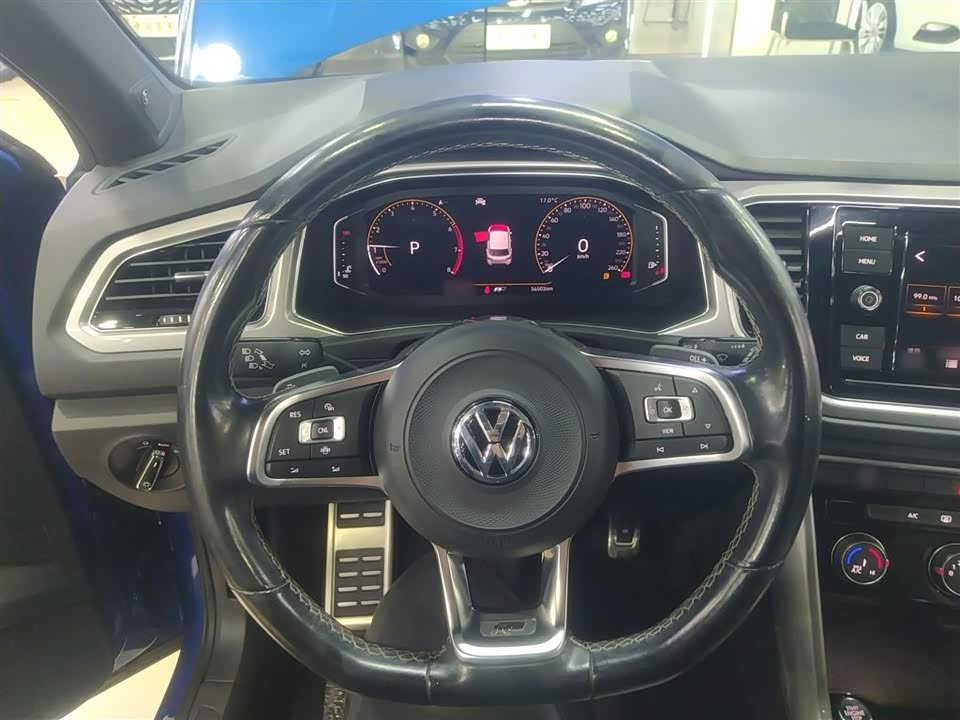 Volkswagen T-ROC exploring Songs