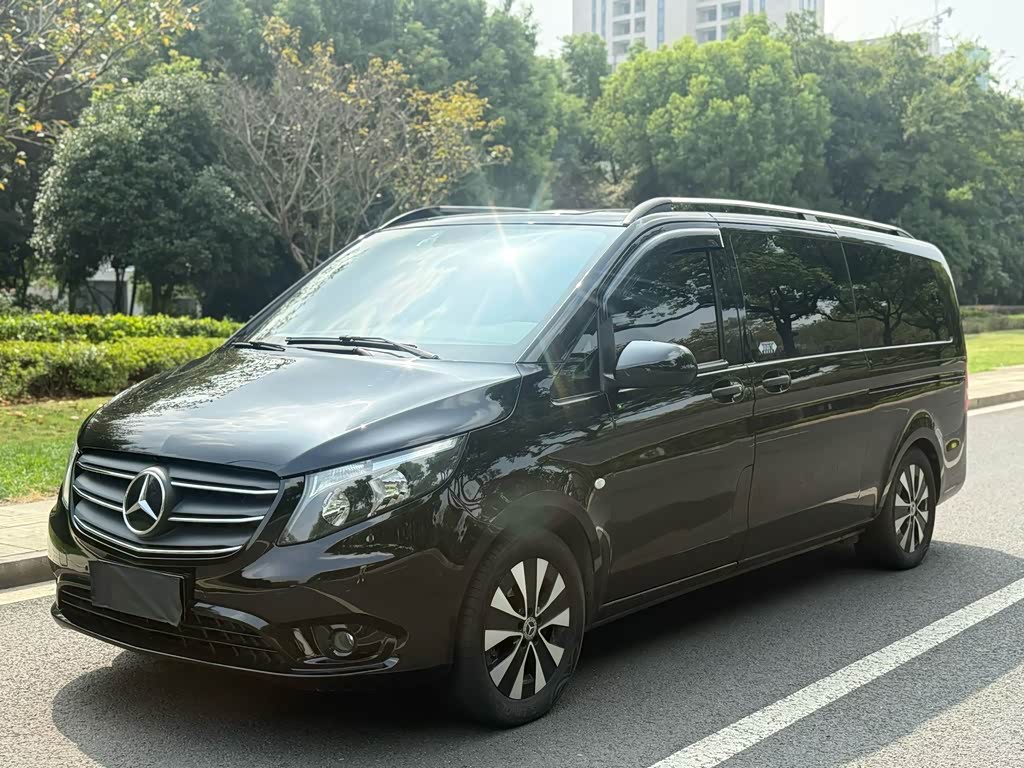 Mercedes-Benz Vito 2021 2.0T Elite 7 мест