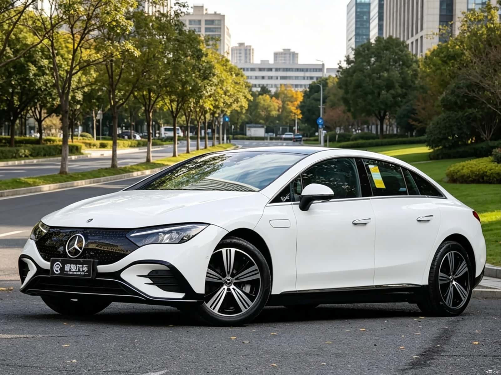 Mercedes-Benz EQE, 2026 1
