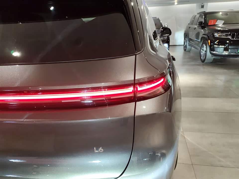 Li Auto Ideal L6
