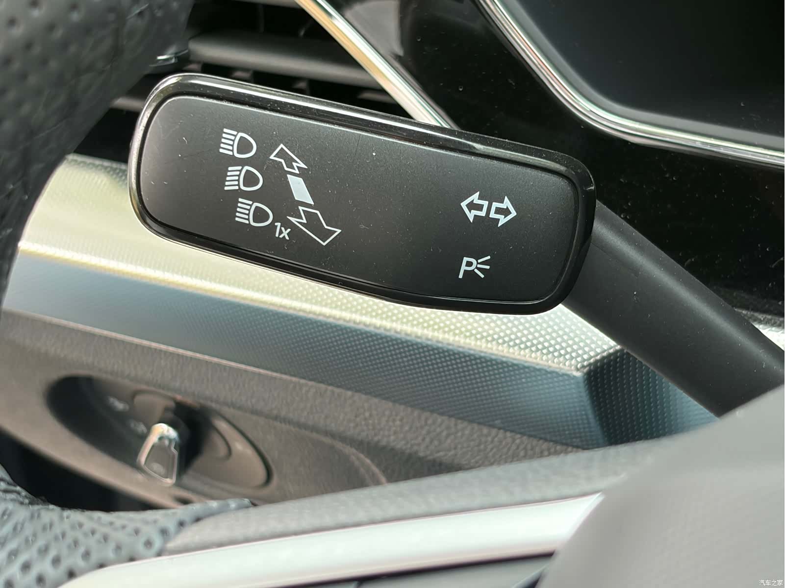 Volkswagen Passat, 2025 11