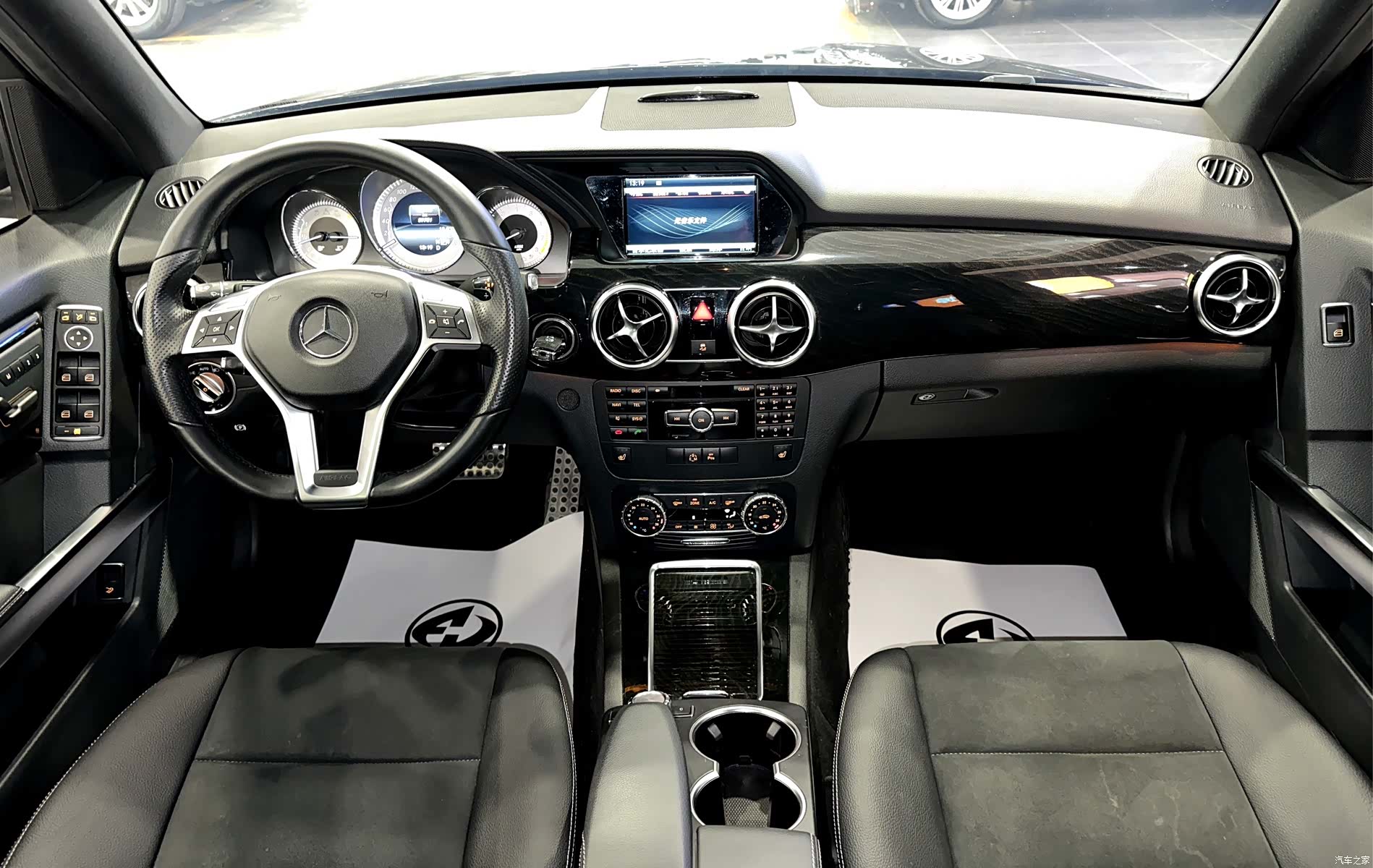 Mercedes-Benz GLK-Class, 2015 все фото