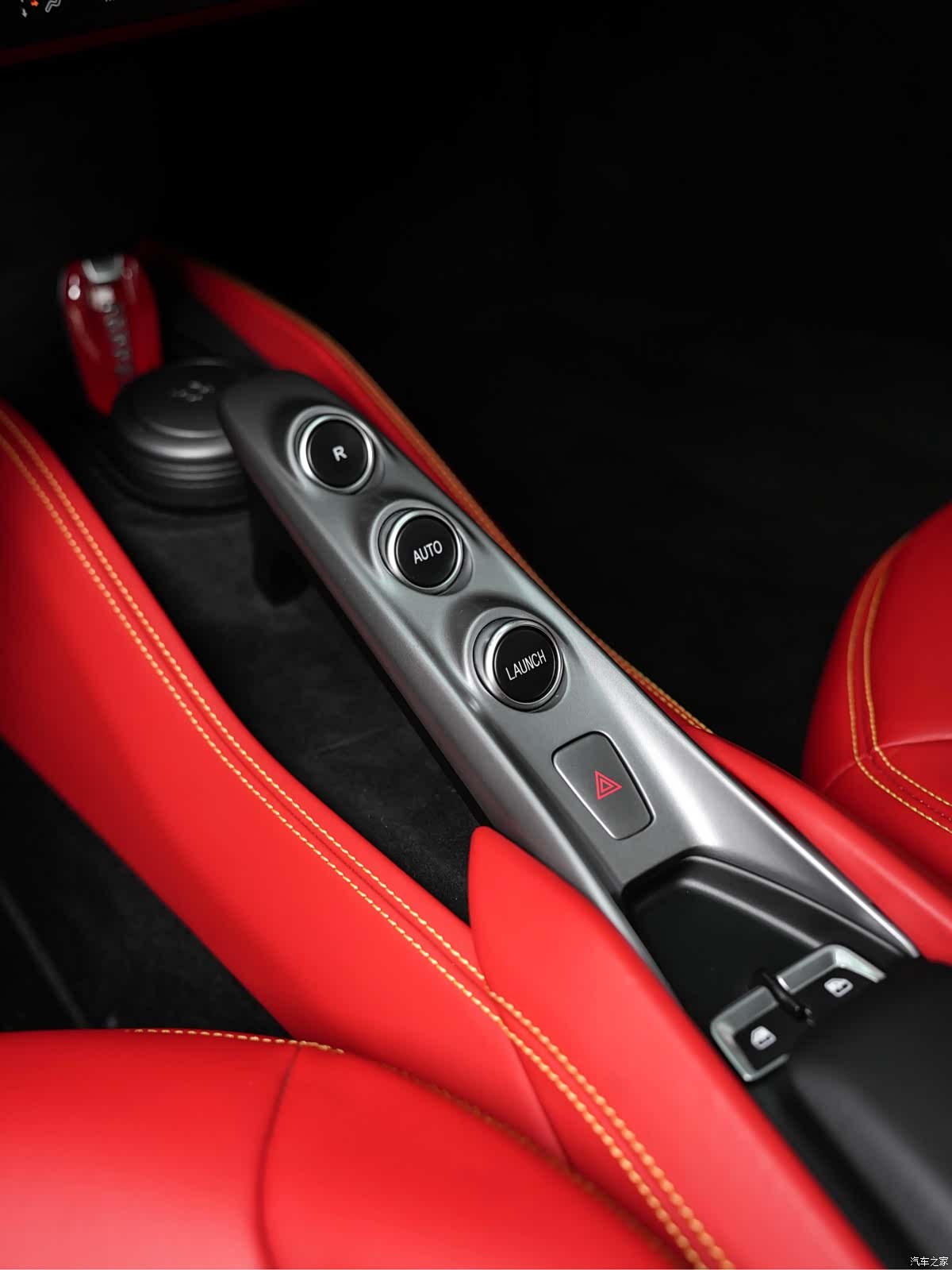 Ferrari F8, 2021 15