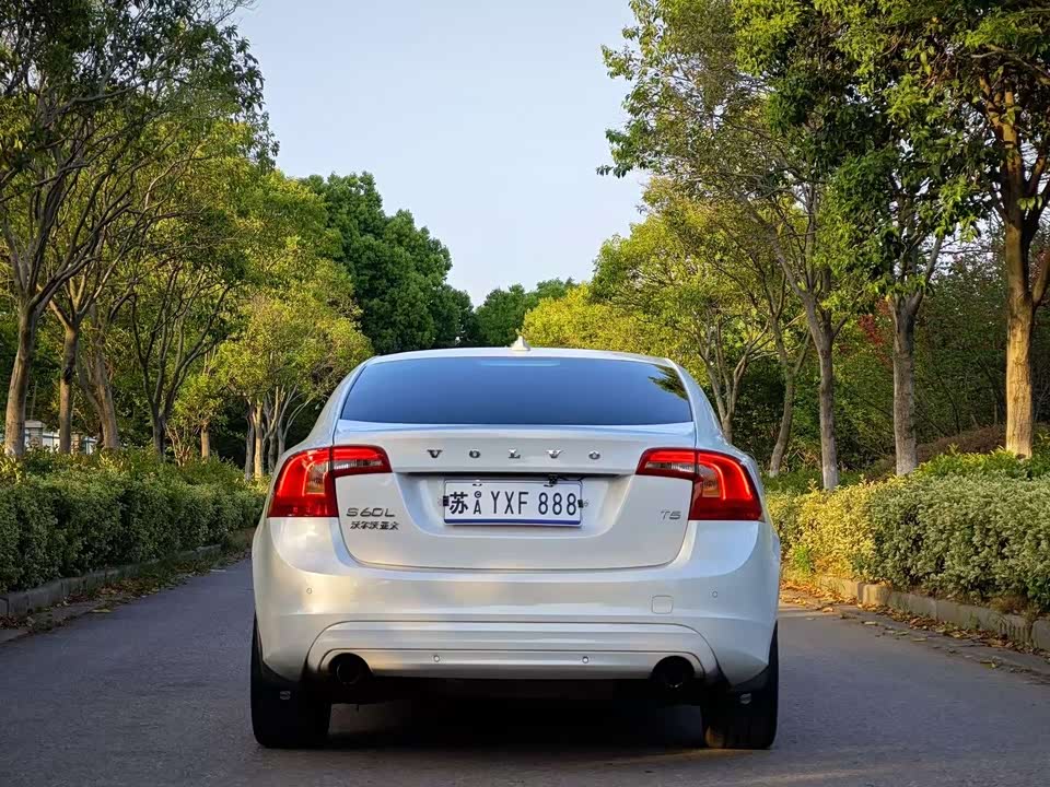 Volvo S60