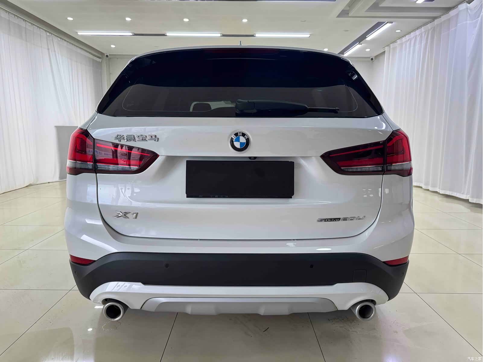 BMW X1, 2021 все фото