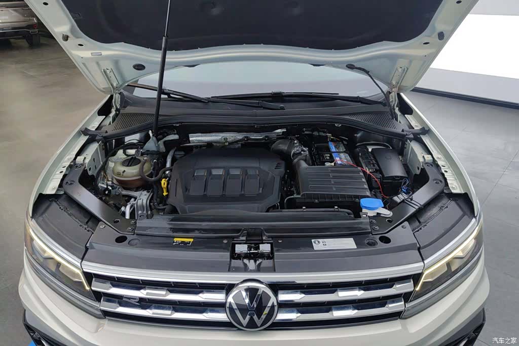 Volkswagen Tiguan L, 2021 10