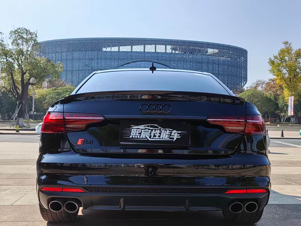 Audi S4