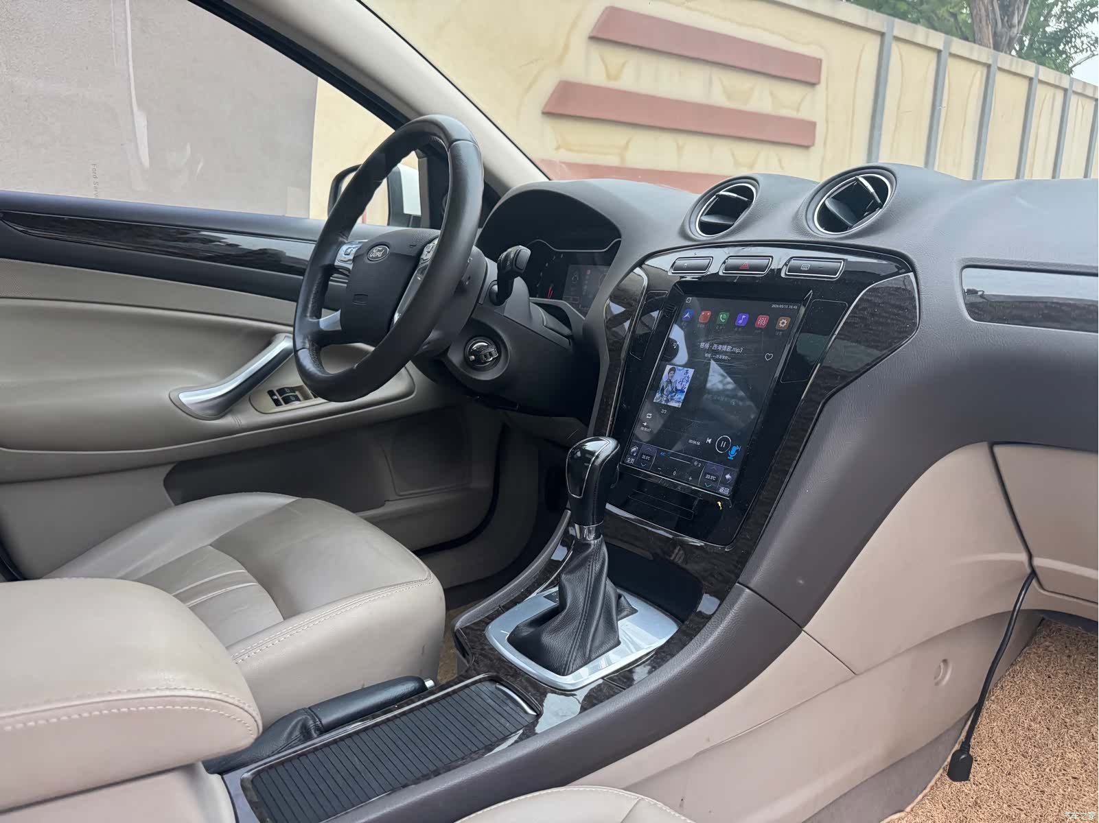 Ford Mondeo, 2013 20