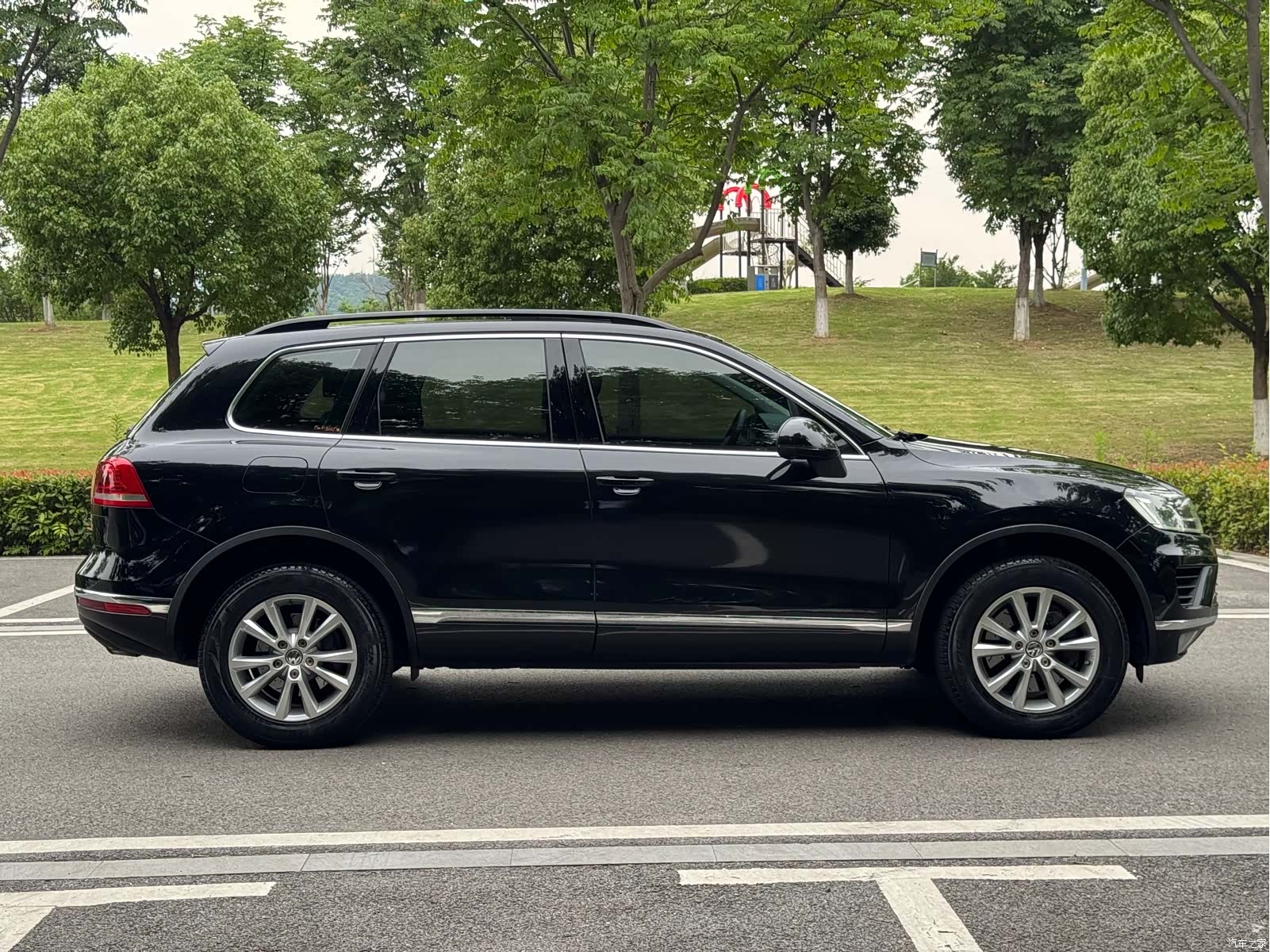 Volkswagen Touareg, 2016 все фото