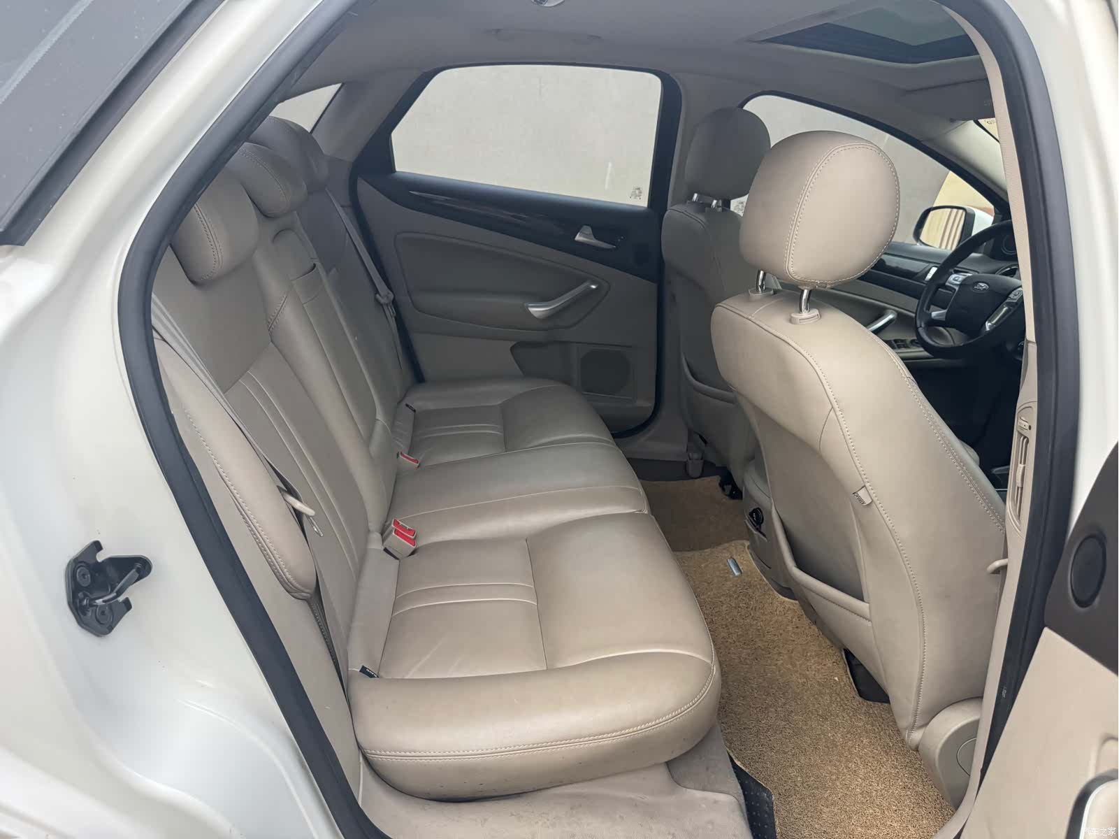 Ford Mondeo, 2013 22