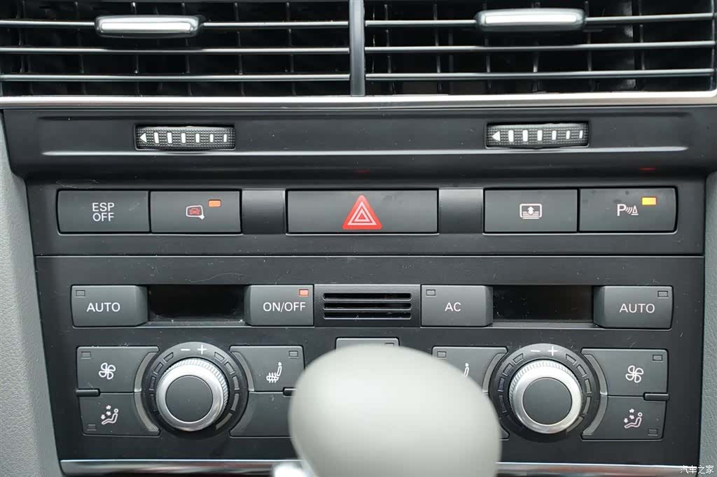 Audi A6L, 2011 35