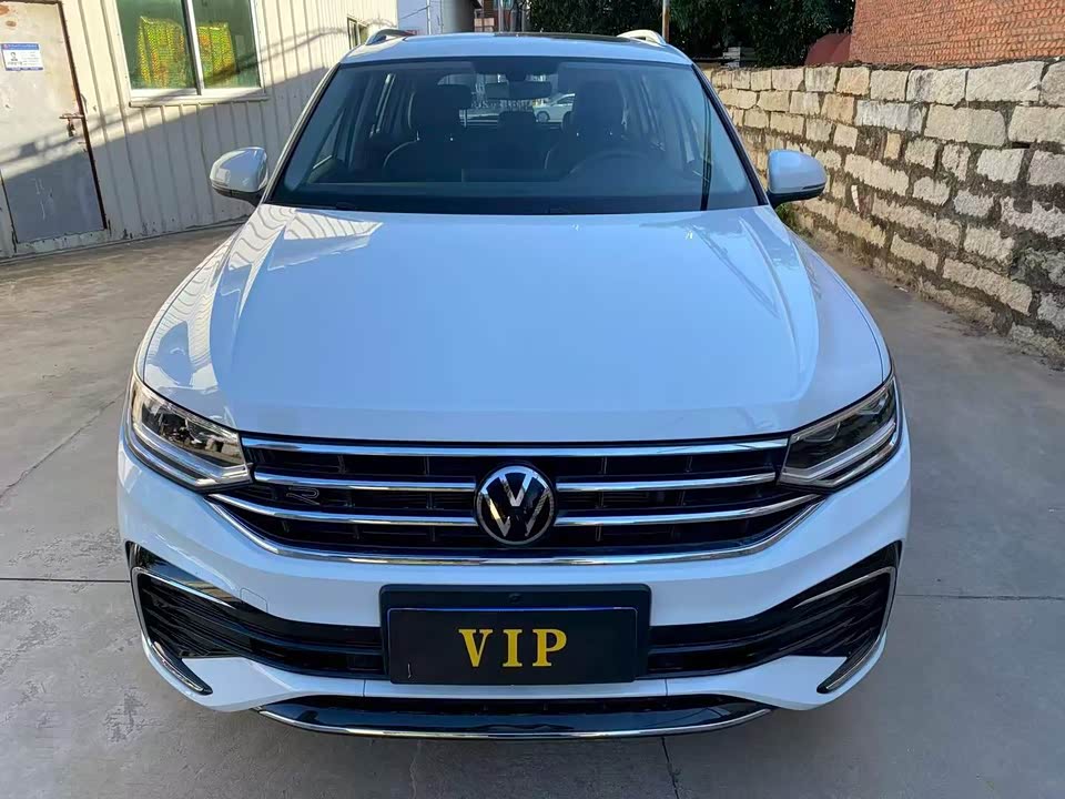 Volkswagen Tiguan L