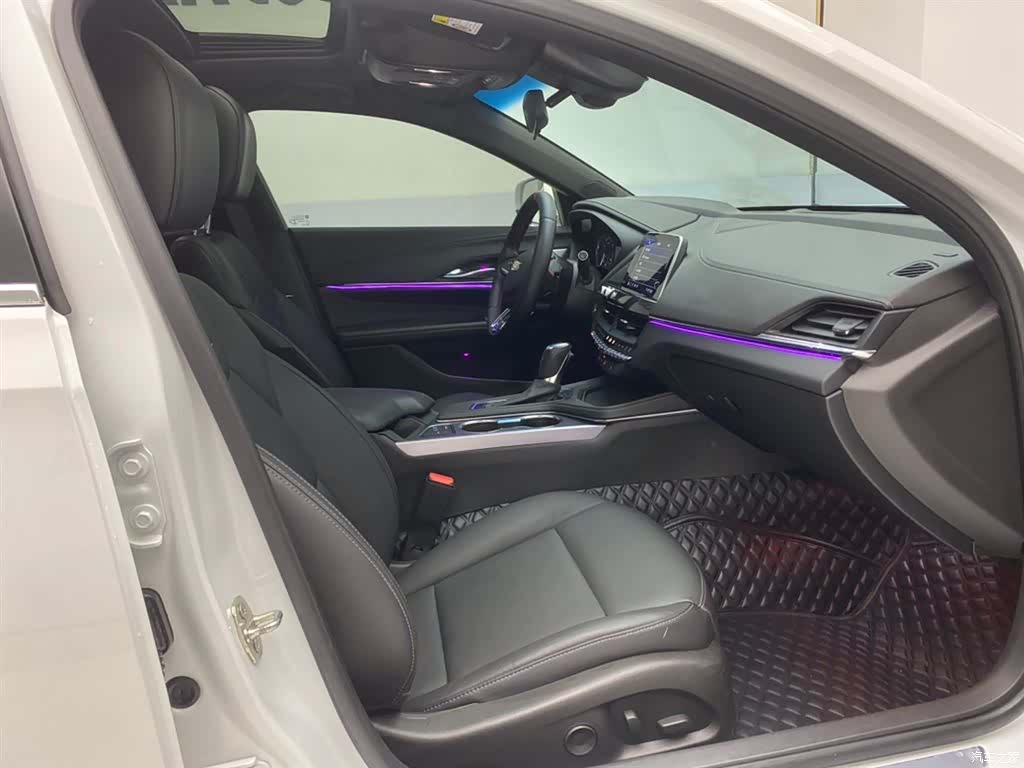 Cadillac CT4, 2023 18