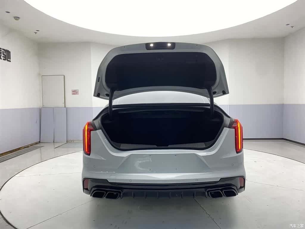 Cadillac CT4, 2023 28