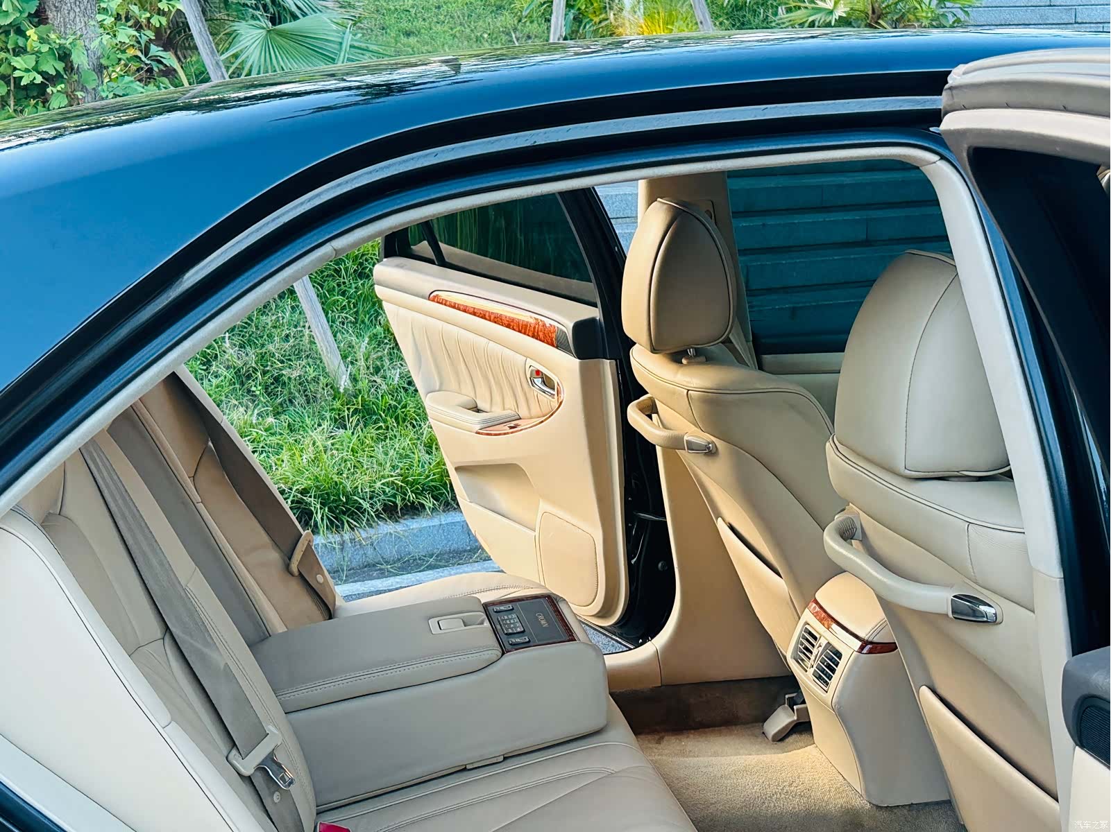Toyota Crown, 2005 12