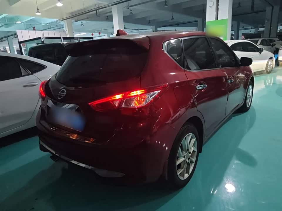 Nissan TIIDA