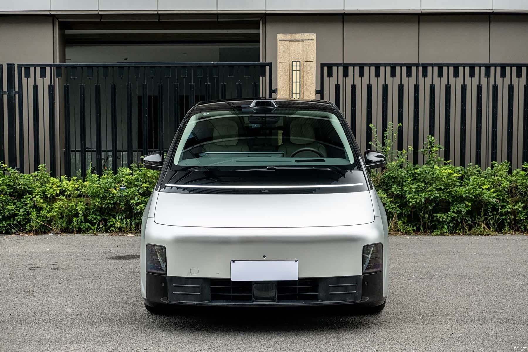 Li Auto MEGA, 2024 2