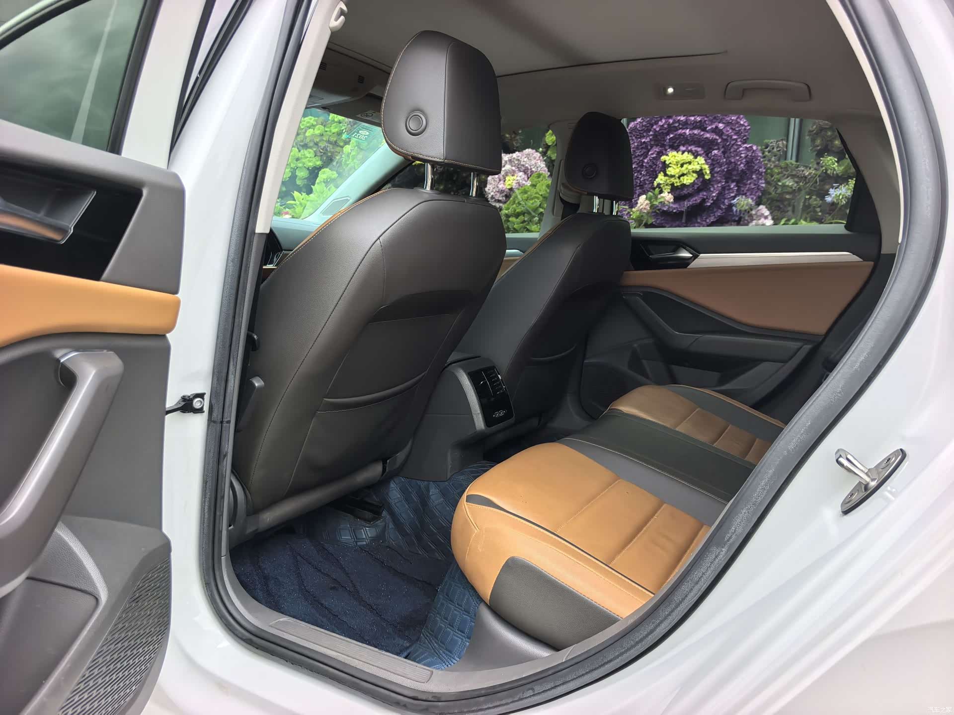 Volkswagen Sagitar, 2019 11