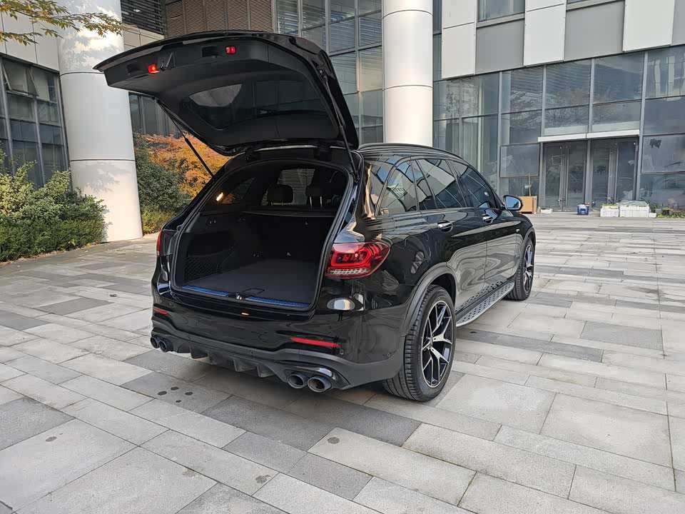 Mercedes-Benz GLC AMG