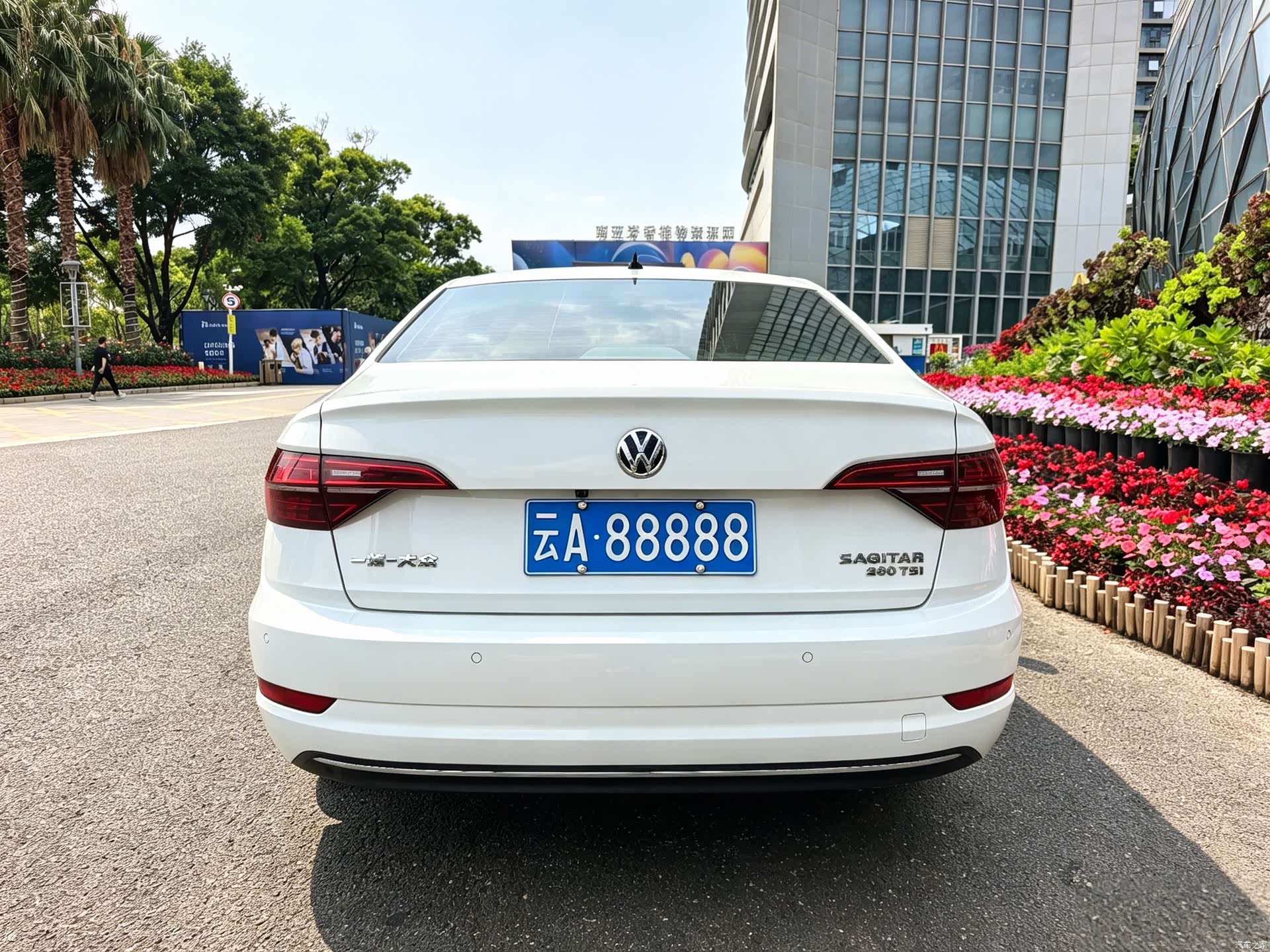 Volkswagen Sagitar, 2019 12