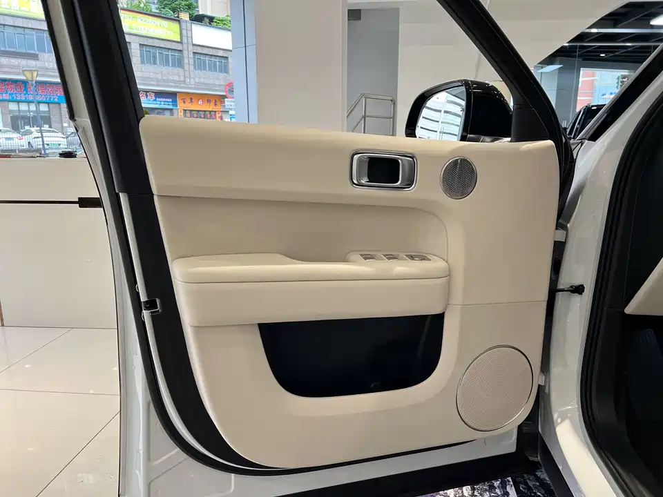 Li Auto Ideal L6
