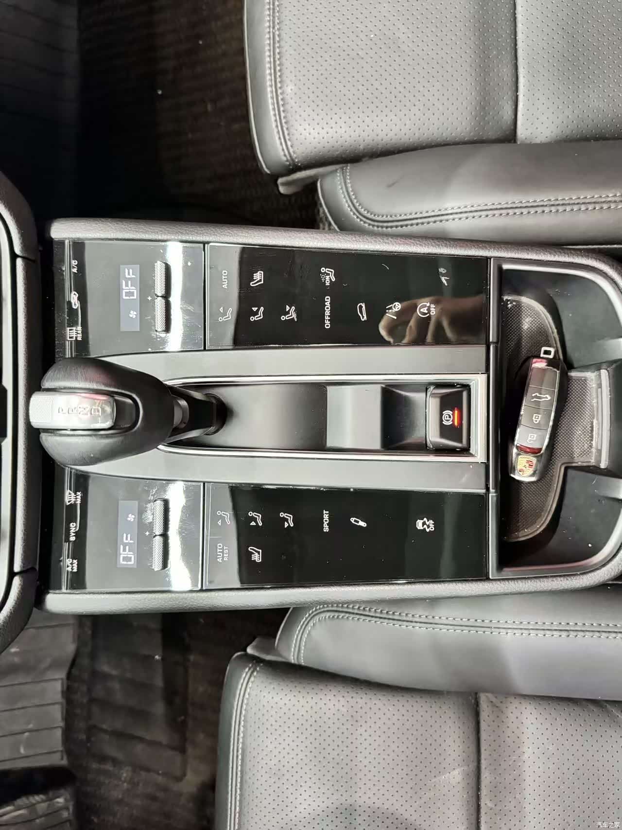 Porsche Macan, 2023 10
