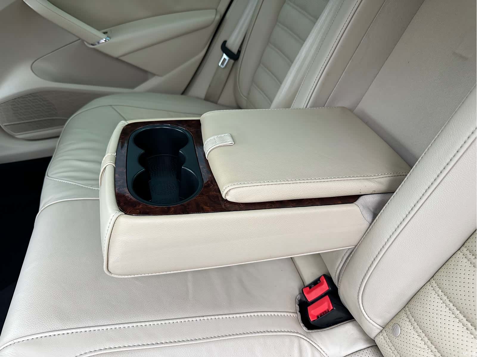 Volkswagen Passat, 2012 16