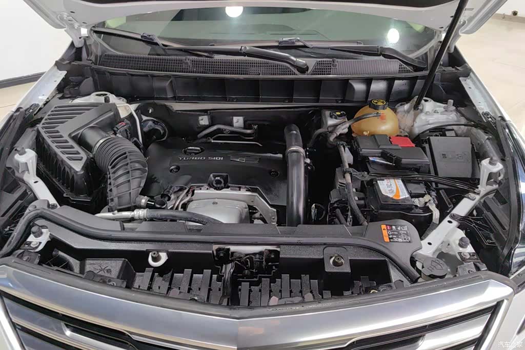 Cadillac XT5, 2019 10