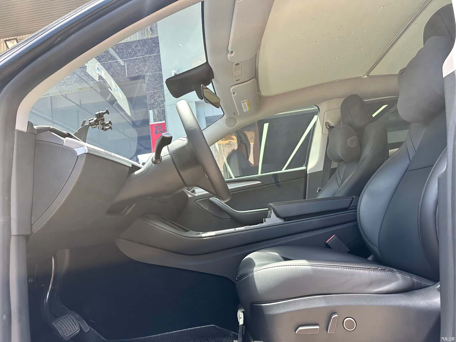 Tesla Model Y, 2024 6