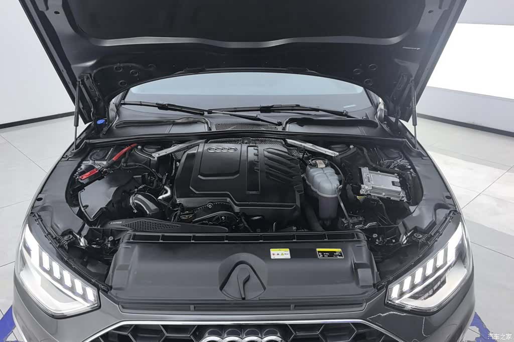 Audi A4L, 2023 10