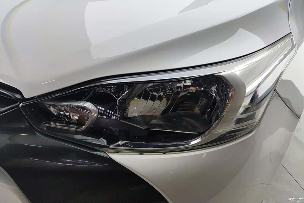Toyota YARiS L, 2017 все фото