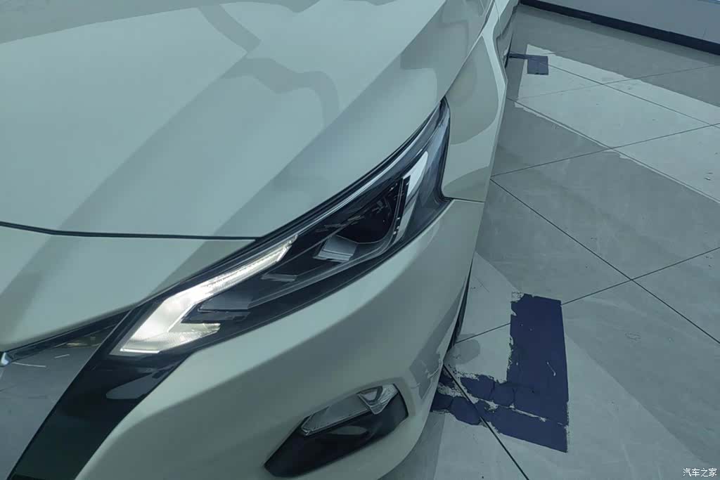 Nissan Teana, 2022 все фото