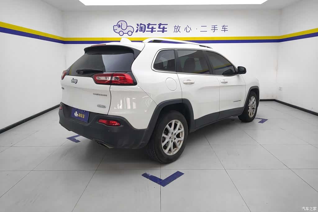 Jeep Cherokee, 2016 3