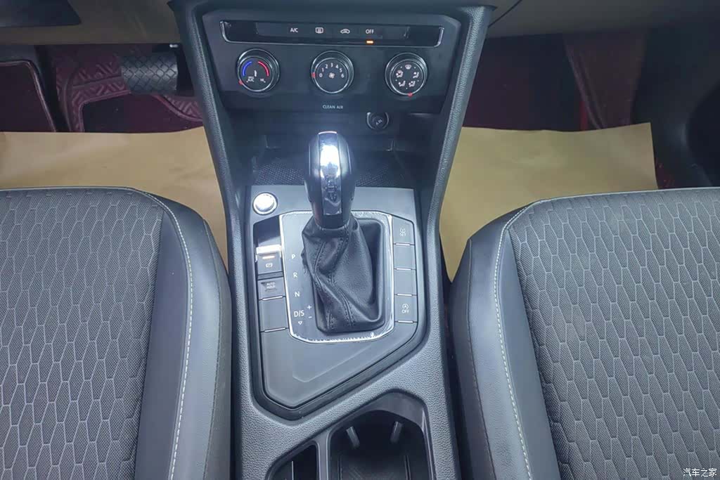 Volkswagen Tiguan L, 2021 16