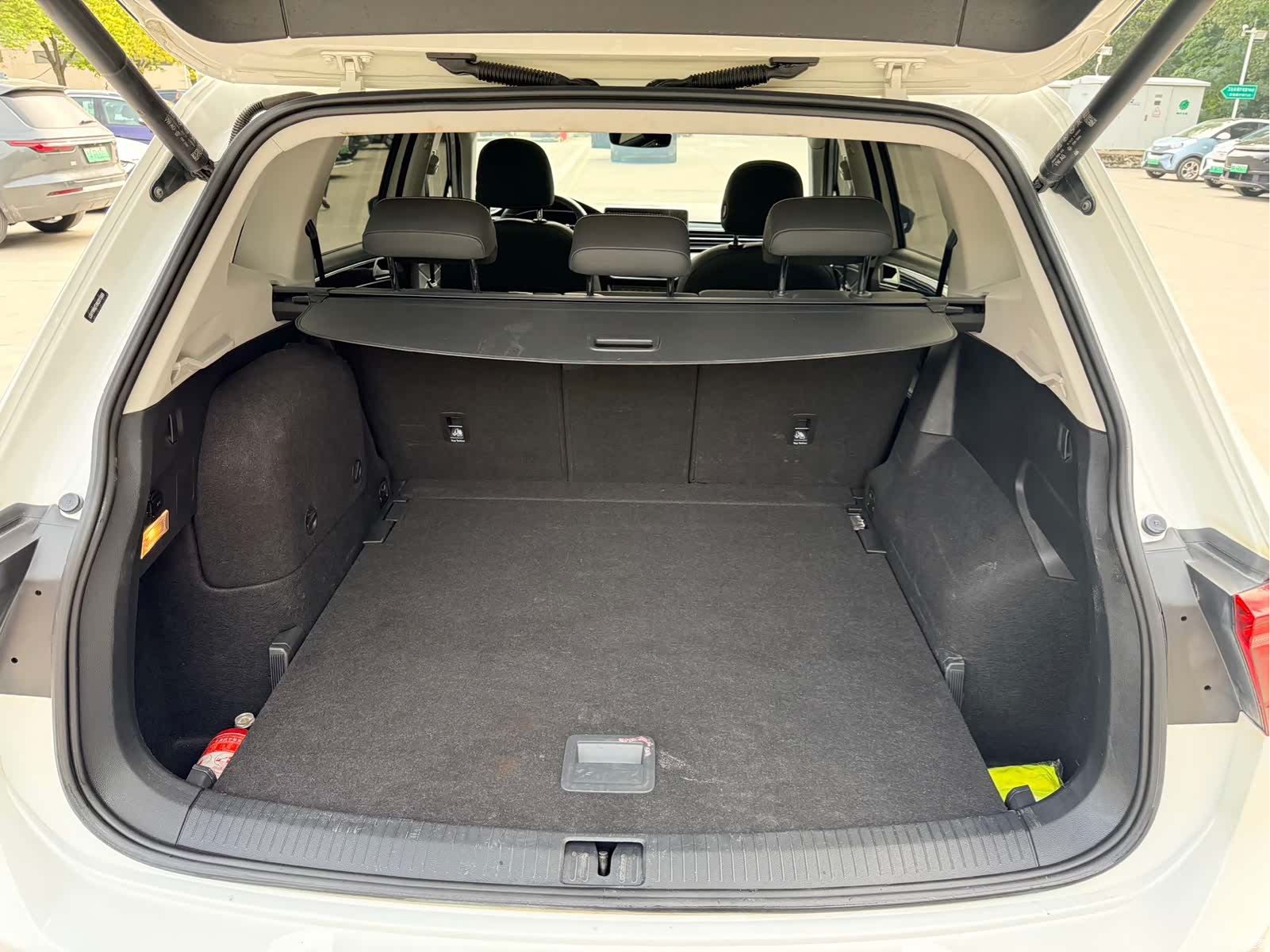 Volkswagen Tiguan L, 2022 12