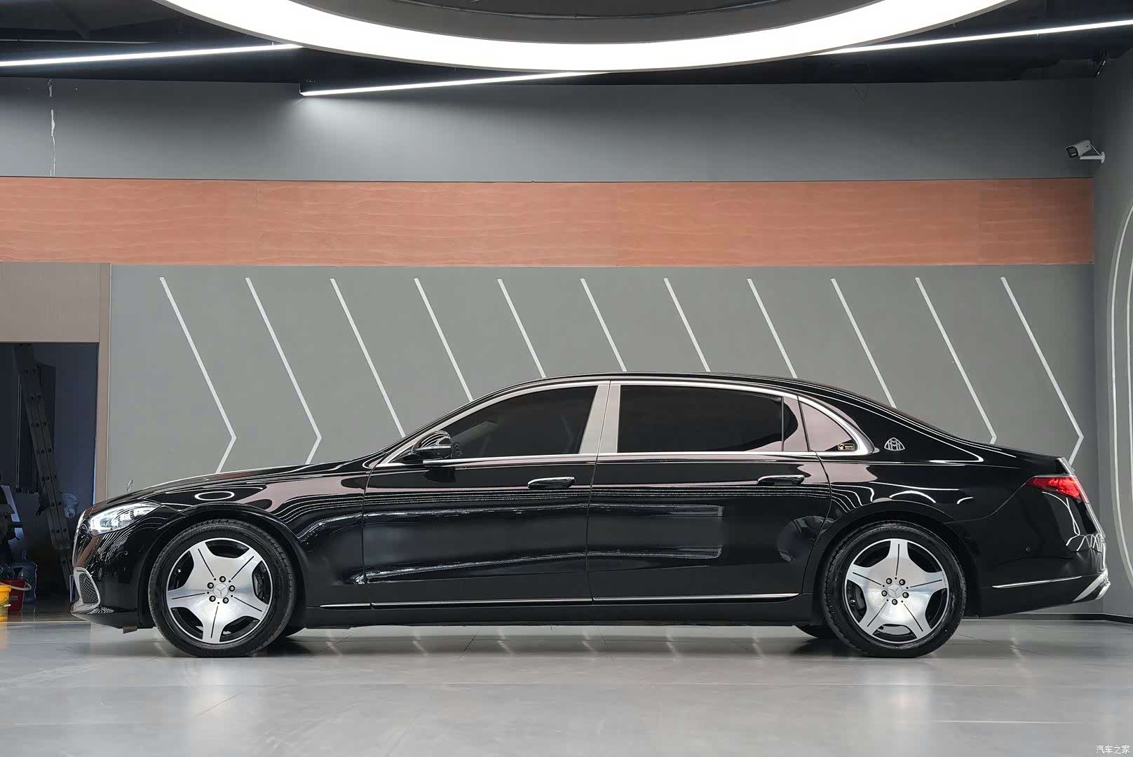Maybach S-Class, 2023 8