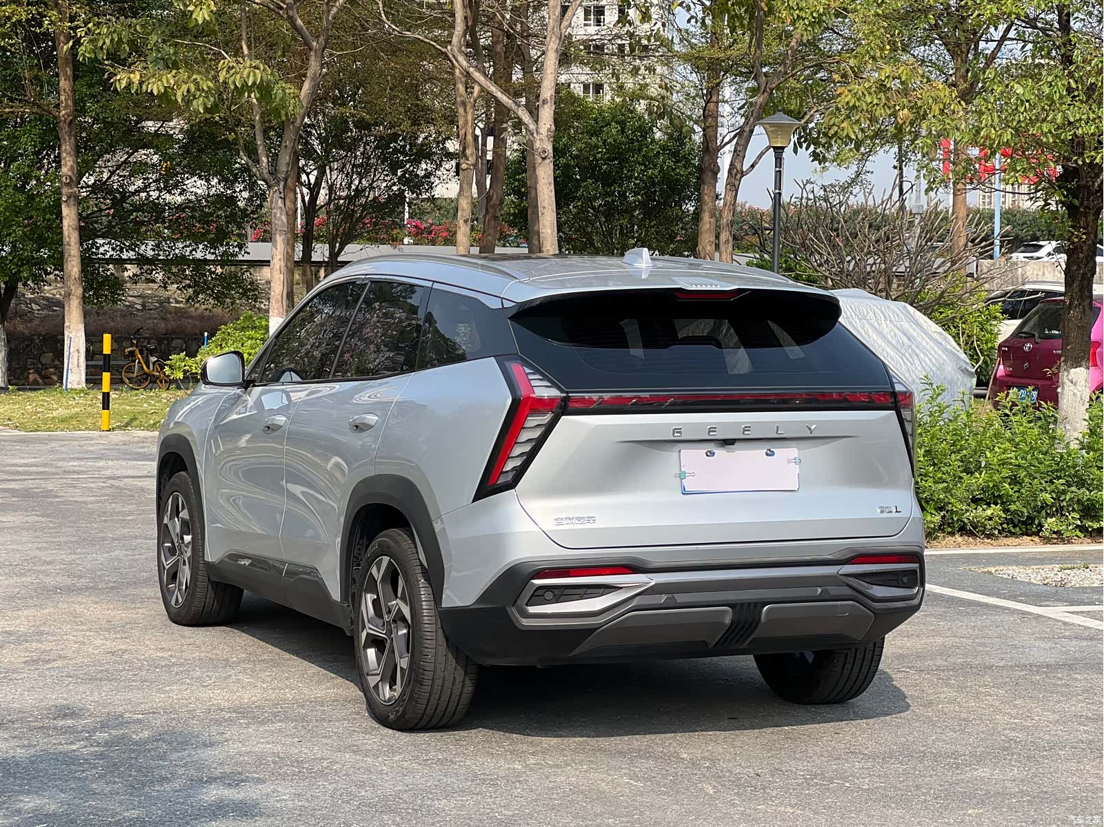 Geely Boyue, 2023 4