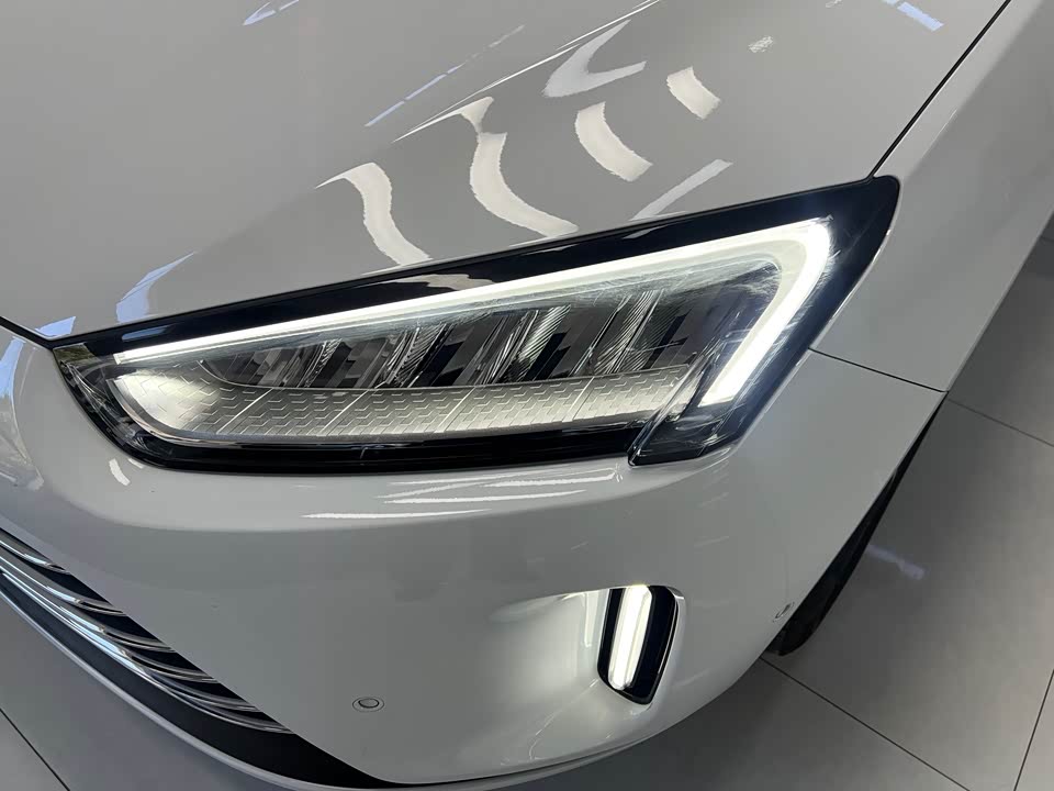 AITO Ask the world M5