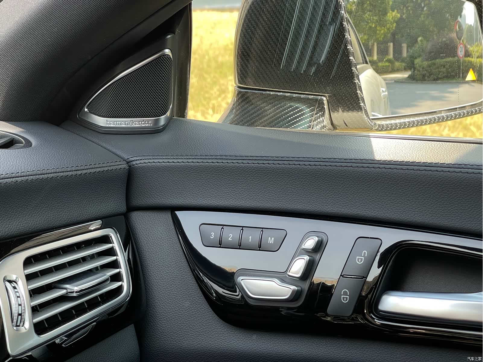 Mercedes-Benz CLS, 2015 23
