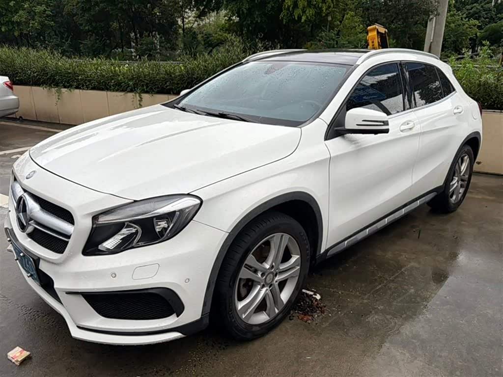 Mercedes-Benz GLA