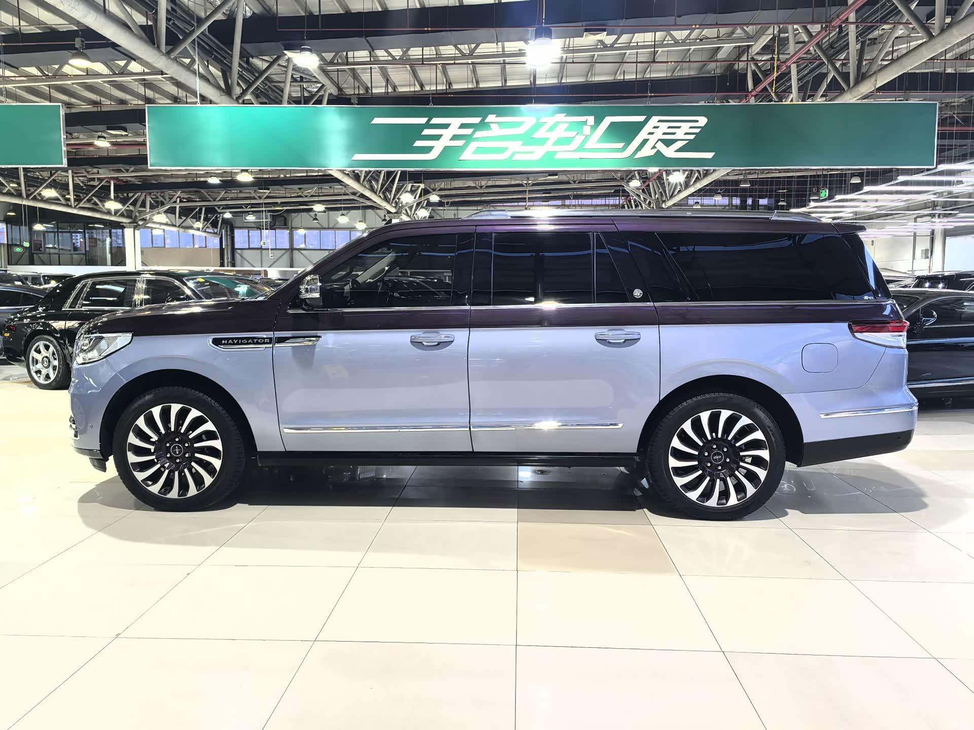 Lincoln Navigator, 2023 23