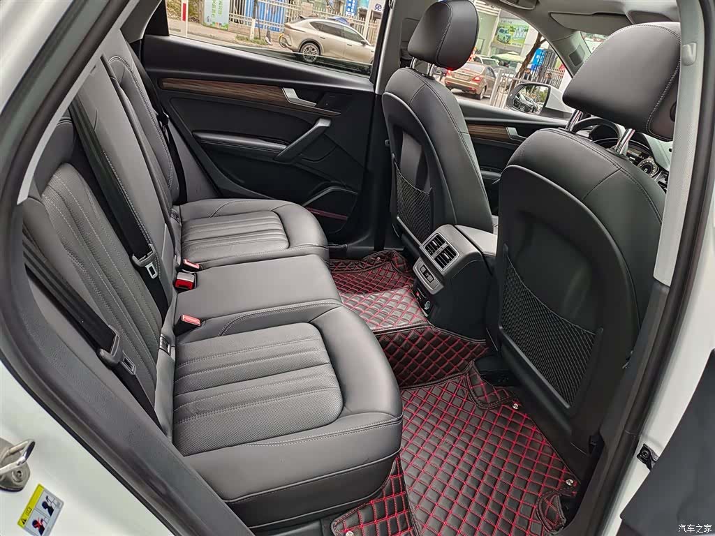 Audi Q5L, 2022 10