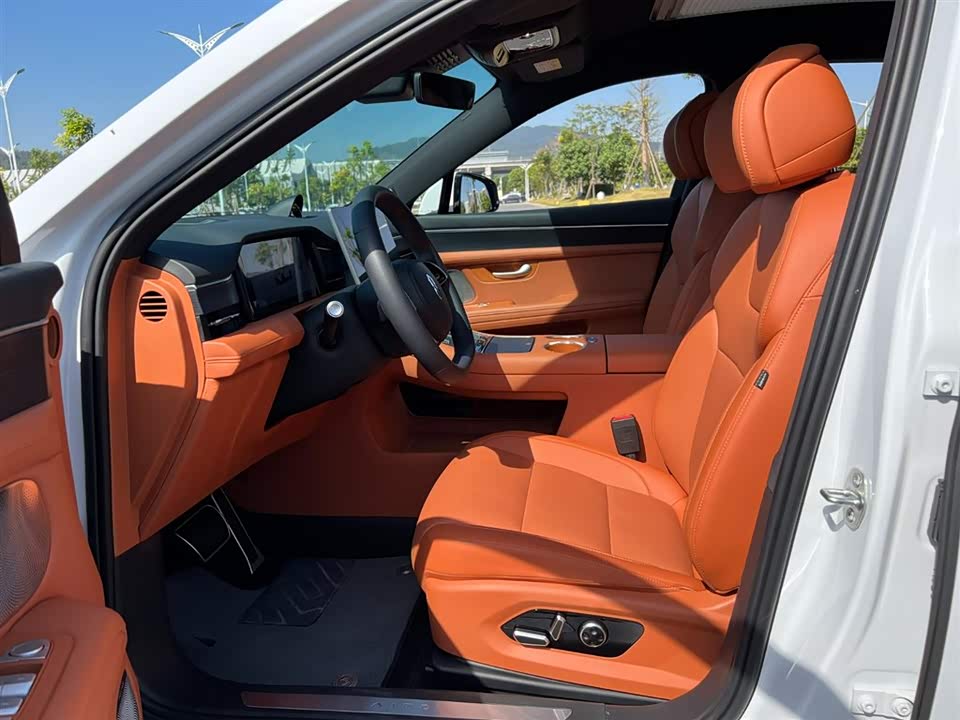 AITO Ask the world M5