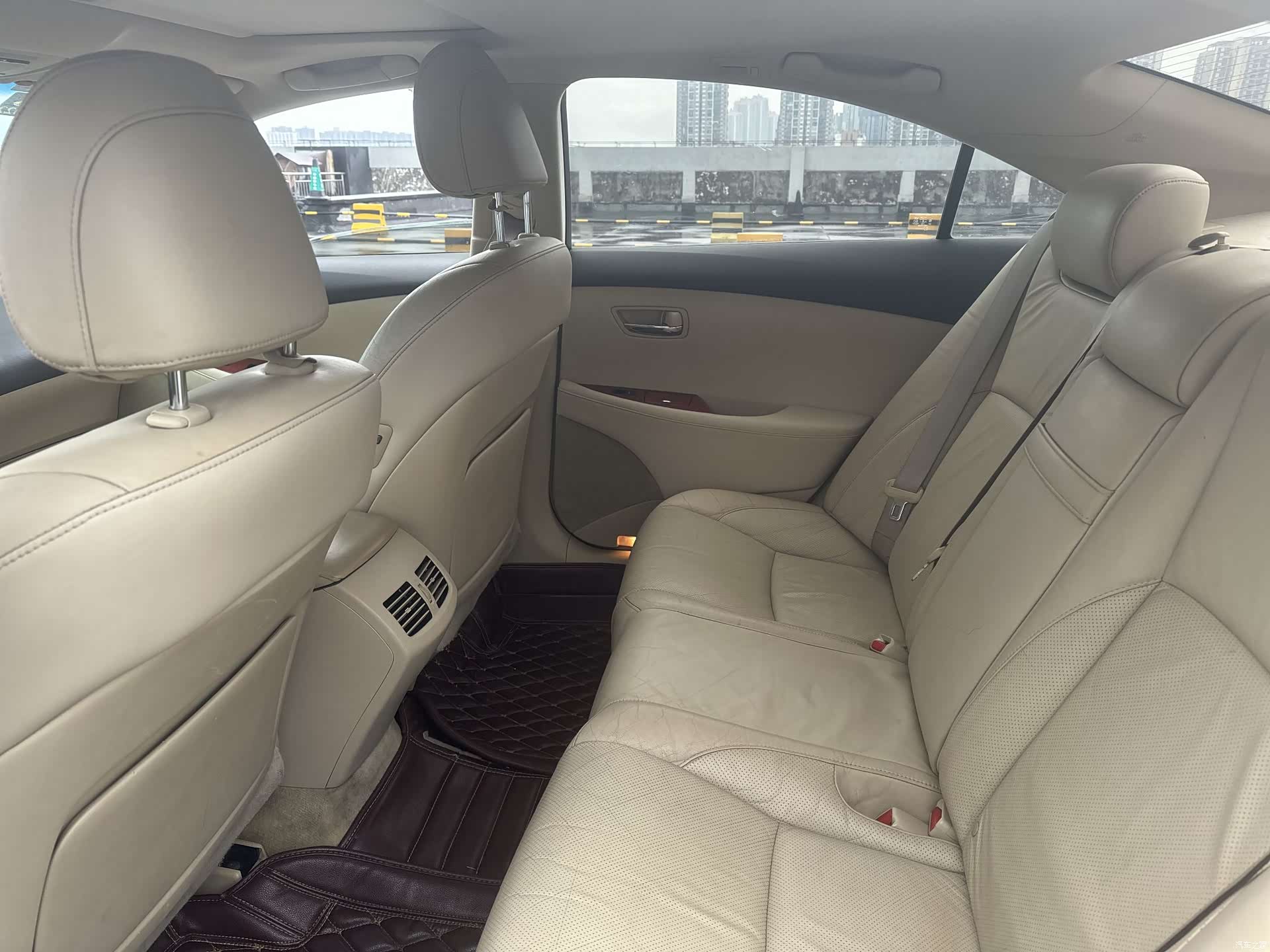 Lexus ES, 2009 8