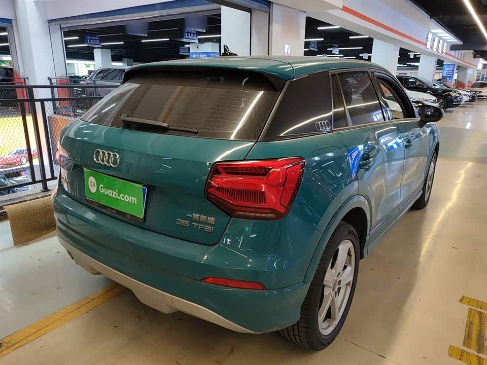 Audi Q2L