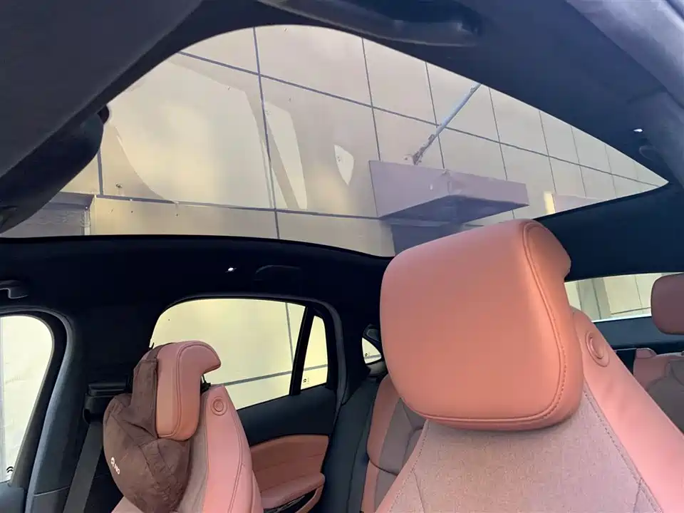 NIO EC6