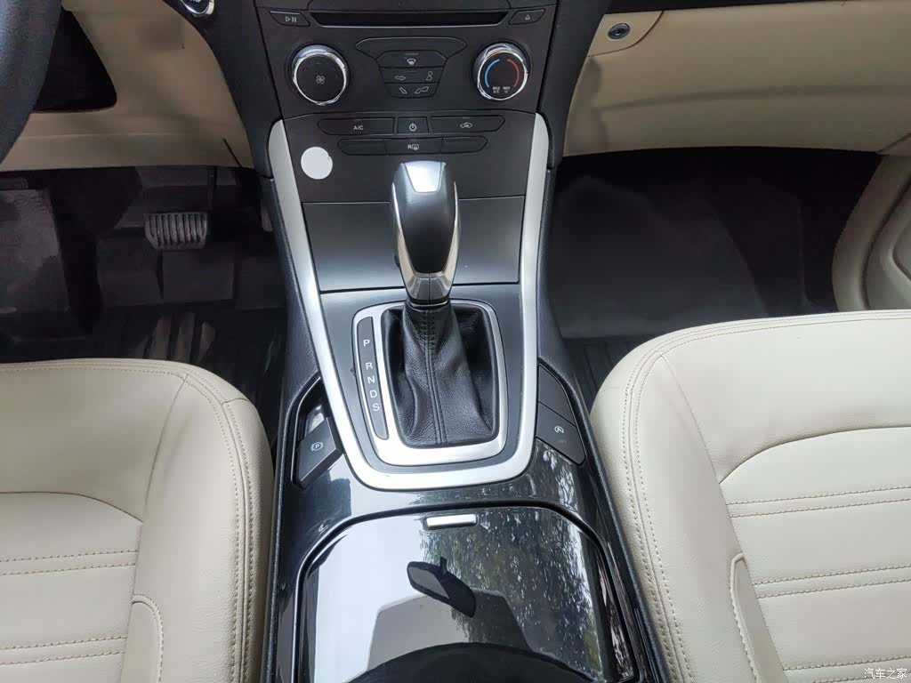 Ford Edge, 2017 12
