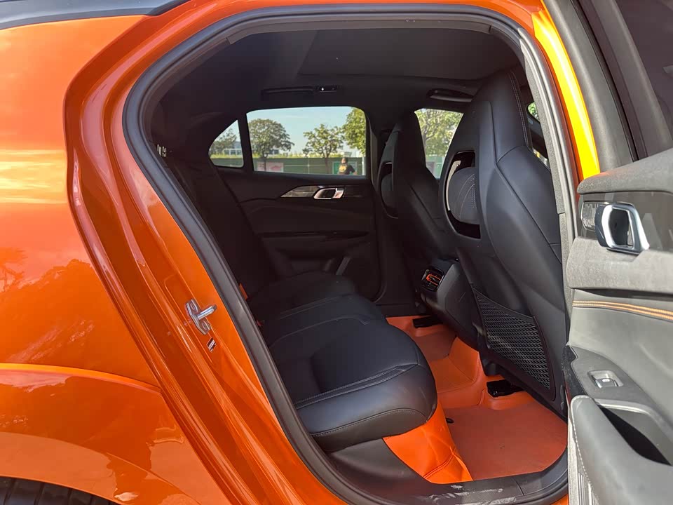 Lynk & Co 02 Hatchback